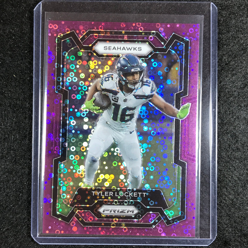 2023 Prizm Football Tyler Lockett Base No Huddle Purple 31/35