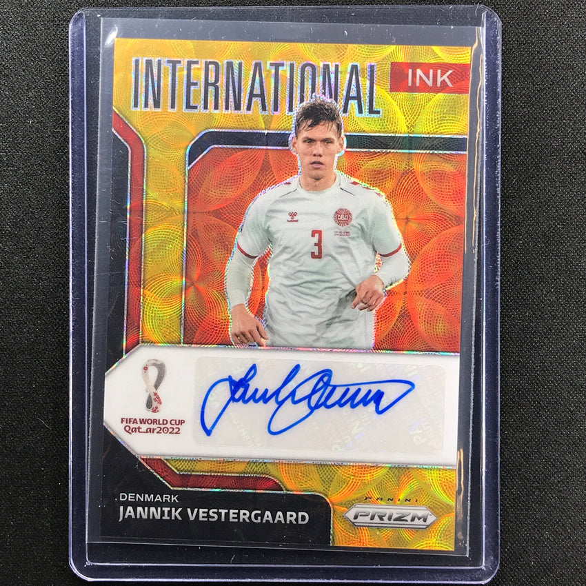 2022 Prizm Fifa World Cup Qatar Jannik Vestergaard International Auto Gold 10/10