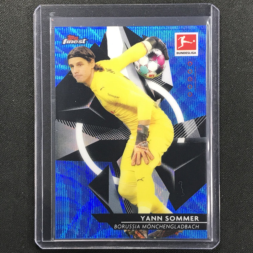 2020-21 Finest Bundesliga Yann Sommer Base Refractor Blue Wave 84/150