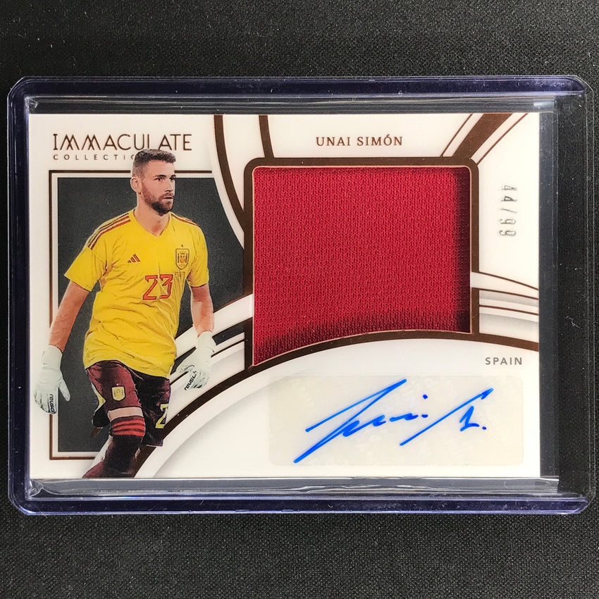 2022-23 Immaculate Unai Simon Premium Swatch Jersey Auto Bronze 44/99