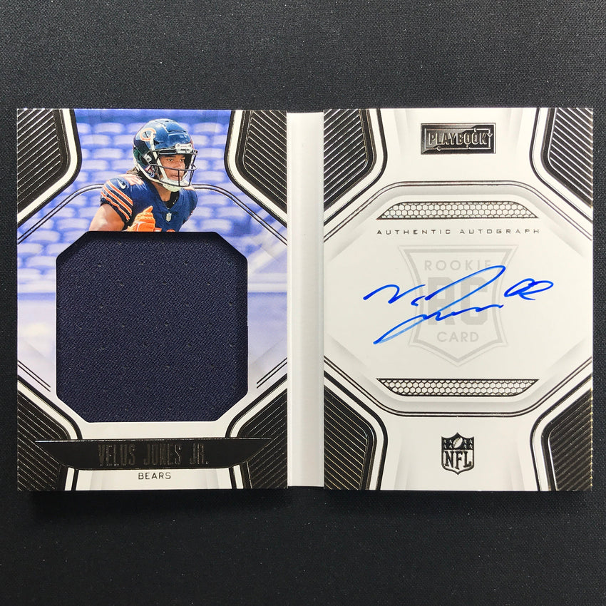 2022 Playbook Velus Jones Jr. Rookie Playbook Jersey Auto Booklet Silver 35/299