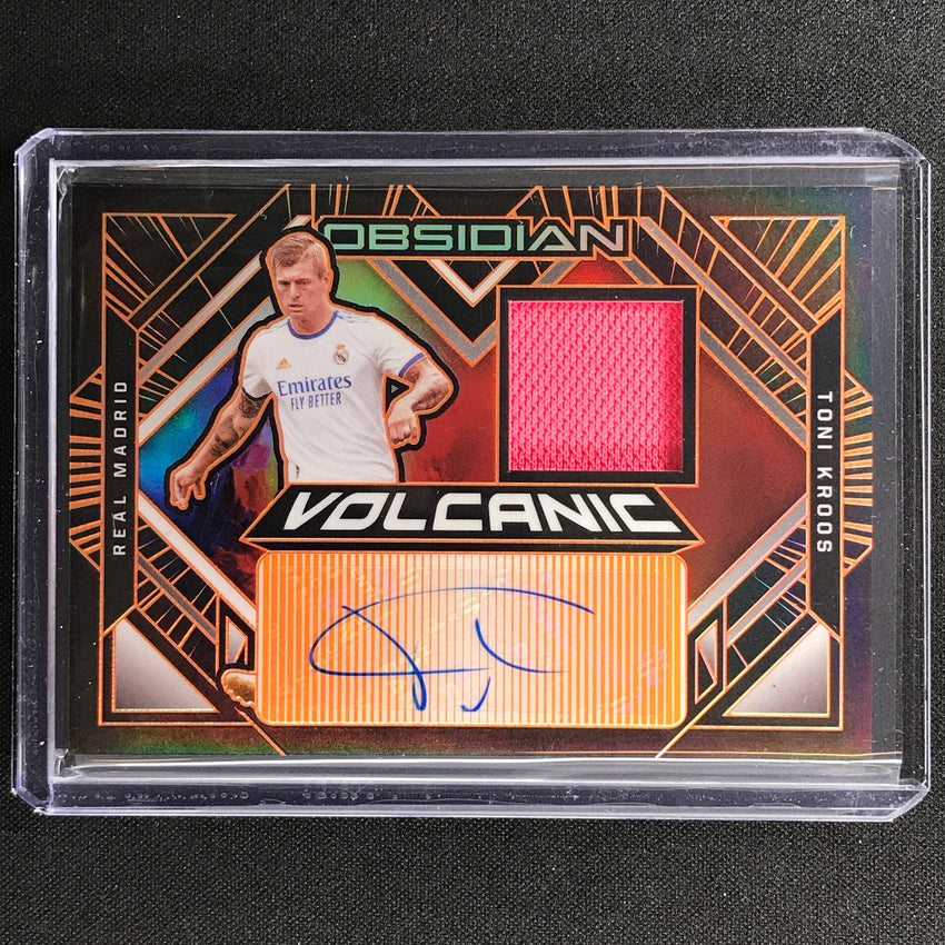 2021-22 Obsidian Toni Kroos Volcanic Material Signature Jersey Auto Orange 35/50