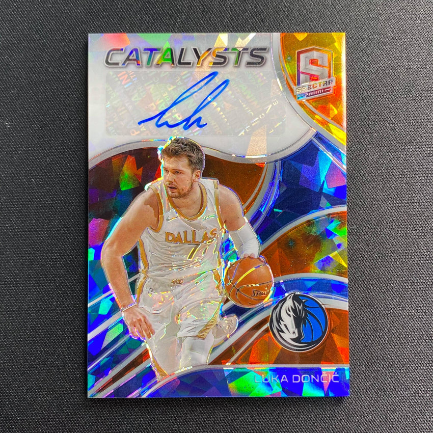 2020-21 Spectra Luka Doncic Catalysts Signatures Auto Astral 22/35