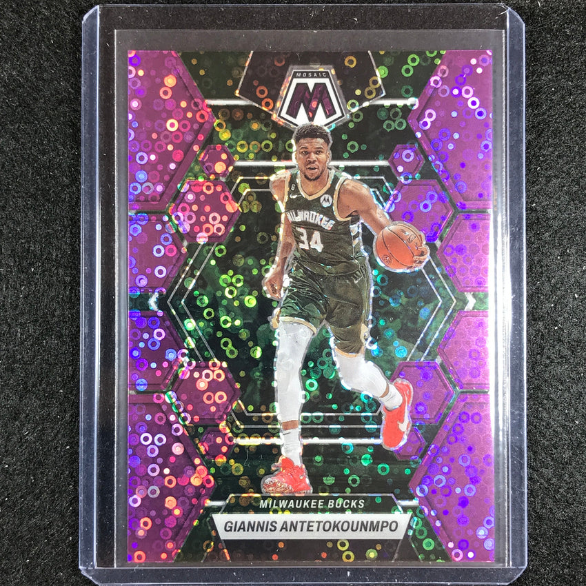 2022-23 Mosaic Giannis Antetokounmpo Fast Break Purple Disco 22/50 No 15