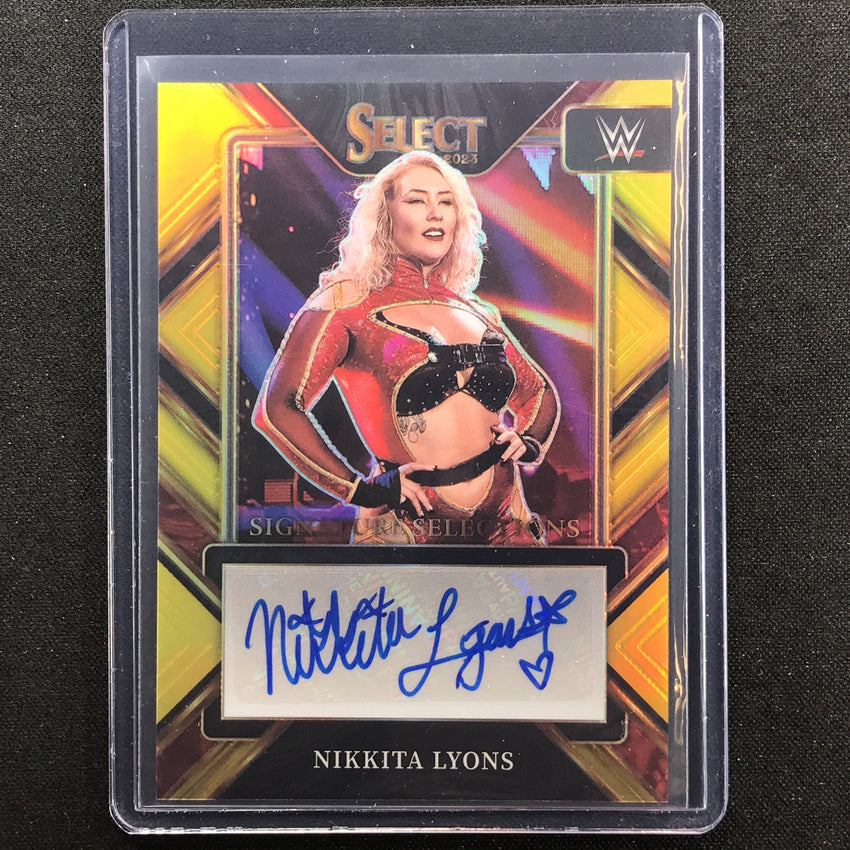 2023 Select Wwe Nikkita Lyons Signature Selections Auto Gold Prizm 1/10