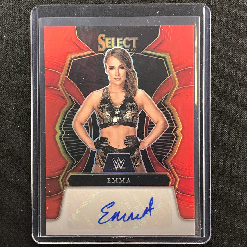 2023 Select Wwe Emma Signatures Auto Red 25/60