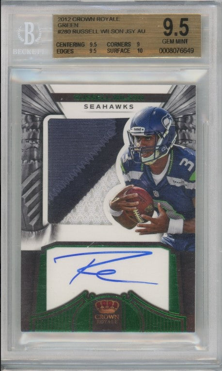 2012 Crown Royale Russell Wilson Rookie Jersey Patch Auto Green 25/49 BGS 9.5/9