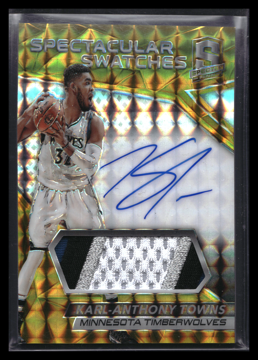 2016-17 Spectra KARL-ANTHONY TOWNS Spectacular Swatches Patch Auto Gold 6/10